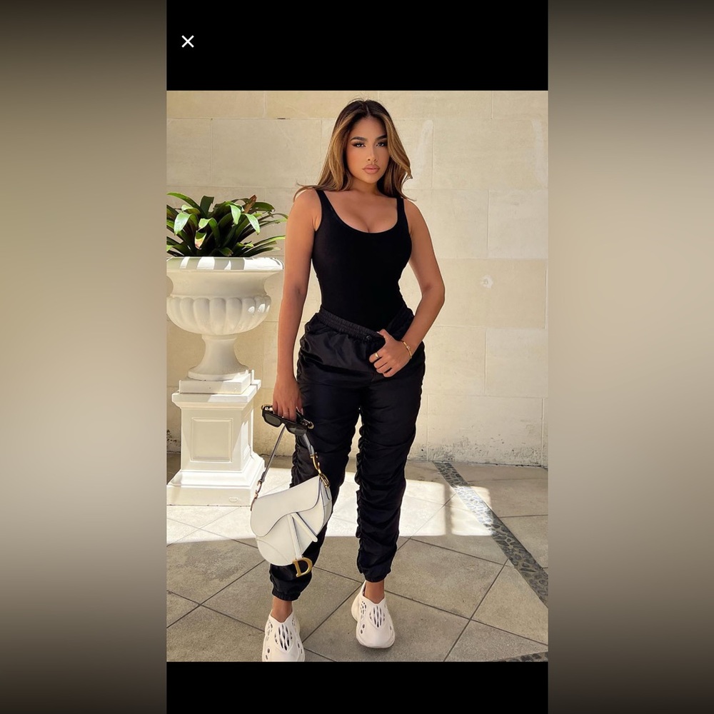 Sporty Girl Ruched Jogger Parachute Pant - Black (FashionNova)